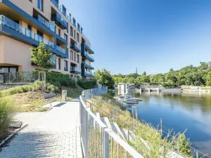 Pronájem bytu 2+kk, Praha - Libeň, Menclova, 62 m2