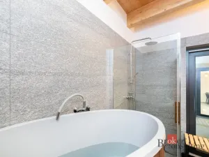 Prodej rodinného domu, 213 m2