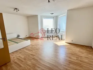 Pronájem bytu 1+kk, Uherské Hradiště - Mařatice, Sadová, 48 m2