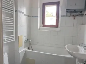 Pronájem bytu 2+kk, Praha - Kobylisy, Služská, 48 m2