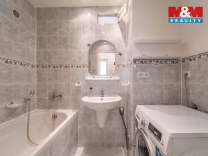 Prodej bytu 3+1, Praha - Strašnice, Pod strání, 68 m2