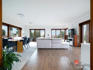 Prodej rodinného domu, Kly - Hoření Vinice, 288 m2