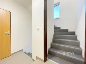 Prodej rodinného domu, Praha, Žitavského, 207 m2