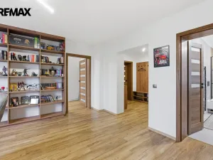 Prodej bytu 4+kk, Karlovy Vary - Tašovice, Slovanská, 96 m2