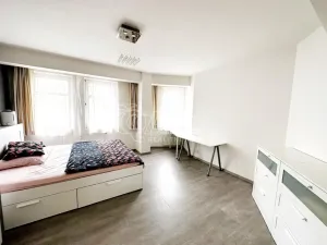 Pronájem bytu 2+kk, Praha, Dalimilova, 52 m2