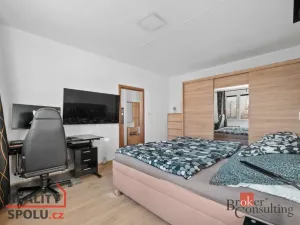Pronájem bytu 1+1, Plzeň, Macháčkova, 36 m2