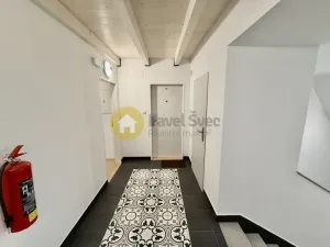 Pronájem bytu 1+kk, Strakonice - Strakonice I, Velké náměstí, 32 m2