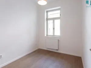Pronájem bytu 2+kk, Třebíč, Karlovo nám., 29 m2