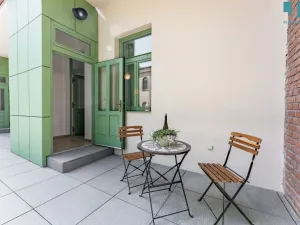 Pronájem bytu 2+kk, Třebíč, Karlovo nám., 41 m2
