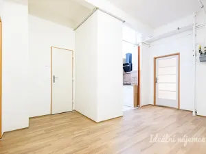 Pronájem bytu 3+1, Praha - Libeň, Drahobejlova, 77 m2