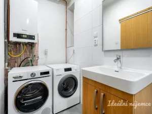 Pronájem bytu 2+kk, Praha - Nusle, Na Jezerce, 52 m2