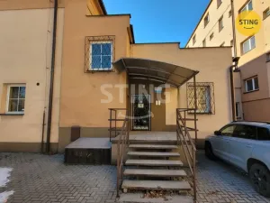 Pronájem kanceláře, Třinec, nám. Míru, 10 m2