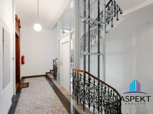 Pronájem bytu 2+1, Praha - Vinohrady, Lužická, 66 m2