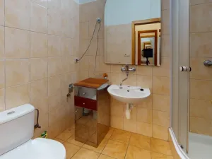 Pronájem bytu 1+kk, Praha - Vršovice, Donská, 30 m2