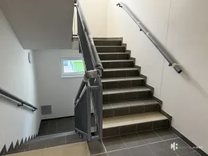 Pronájem bytu 1+kk, Praha - Hlubočepy, Fabiánové, 31 m2