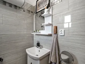 Pronájem bytu 1+kk, Praha - Hloubětín, Kukelská, 20 m2