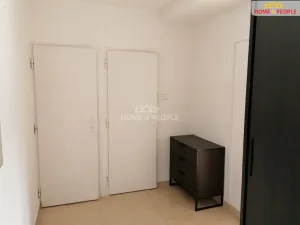 Pronájem bytu 1+1, Praha - Vršovice, Bajkalská, 38 m2