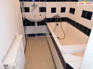 Pronájem bytu 1+1, Praha - Vršovice, Bajkalská, 38 m2