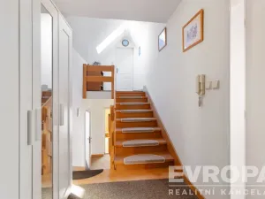 Prodej rodinného domu, Praha - Suchdol, Armádní, 196 m2