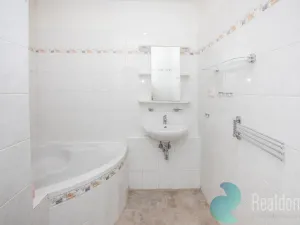 Pronájem bytu 3+1, Praha, Nedašovská, 62 m2