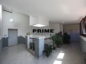 Pronájem kanceláře, Praha - Smíchov, Štefánikova, 63 m2