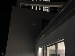 Pronájem bytu 1+kk, Praha - Smíchov, Plzeňská, 41 m2