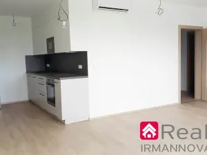 Prodej bytu 2+kk, Pohořelice, Znojemská, 66 m2