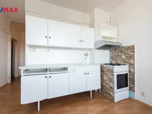 Prodej bytu 1+1, Brno - Řečkovice, Horácké náměstí, 44 m2