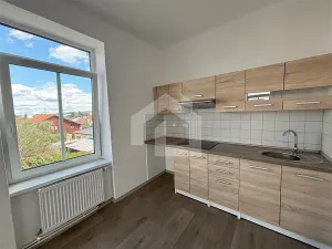 Pronájem bytu 1+kk, České Budějovice - České Budějovice 5, Ledenická, 32 m2