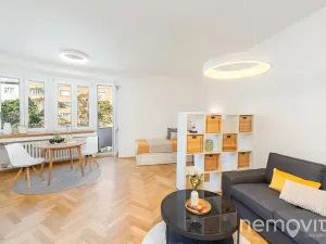 Prodej bytu 1+kk, Praha - Podolí, Na dolinách, 39 m2