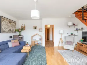 Prodej bytu 3+1, Unhošť, V Zahradách, 74 m2