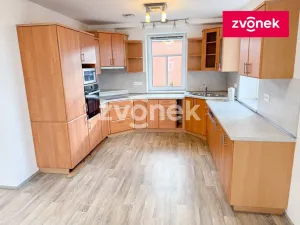 Pronájem bytu 4+kk, Zlín, Nad Ovčírnou III, 81 m2