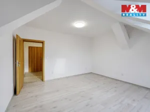 Pronájem bytu 1+1, Plzeň - Jižní Předměstí, Husova, 33 m2