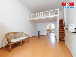 Pronájem bytu 1+1, Karlovy Vary, Jaltská, 42 m2