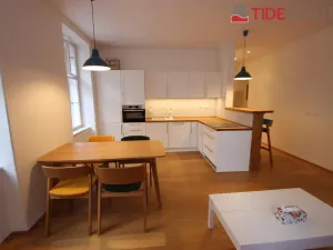 Pronájem bytu 3+kk, Praha, Neklanova, 65 m2