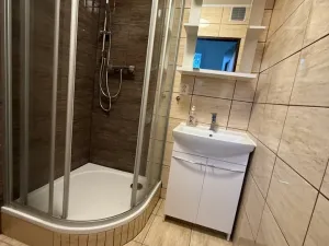 Pronájem bytu 2+1, Ústí nad Labem - Střekov, Tolstého, 63 m2