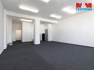 Prodej obchodního prostoru, Bruntál, nám. Míru, 720 m2