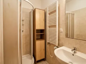 Prodej bytu 1+kk, Praha, Plzeňská, 35 m2