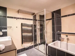 Prodej ubytování, Strážné, 450 m2