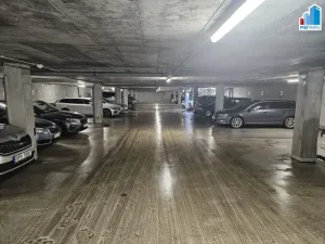 Pronájem garážového stání, Plzeň - Jižní Předměstí, Kollárova, 20 m2