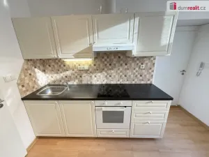 Pronájem bytu 2+kk, Praha - Smíchov, Drtinova, 40 m2