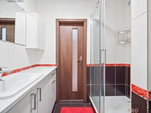 Pronájem bytu 2+kk, Pardubice - Zelené Předměstí, nábřeží Závodu míru, 49 m2