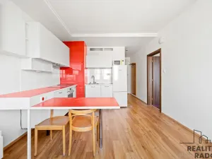 Pronájem bytu 2+kk, Pardubice - Zelené Předměstí, nábřeží Závodu míru, 49 m2