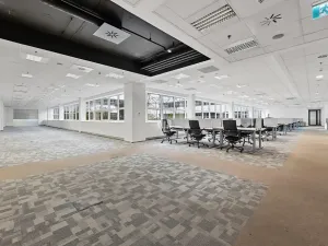 Pronájem kanceláře, Praha - Smíchov, Radlická, 881 m2