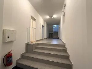 Pronájem kanceláře, Brno - Židenice, Kosmákova, 7 m2