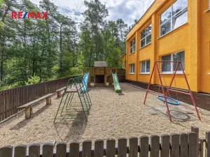 Prodej ubytování, Doksy, Pod Borným, 1700 m2