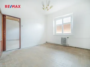 Prodej rodinného domu, Praha - Dolní Počernice, Listopadová, 302 m2