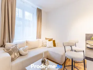 Pronájem bytu 2+1, Praha - Smíchov, Bieblova, 58 m2
