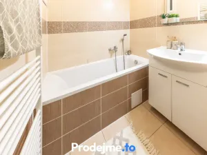 Pronájem bytu 2+1, Praha - Smíchov, Bieblova, 58 m2