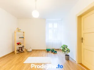 Pronájem bytu 2+1, Praha - Smíchov, Bieblova, 58 m2